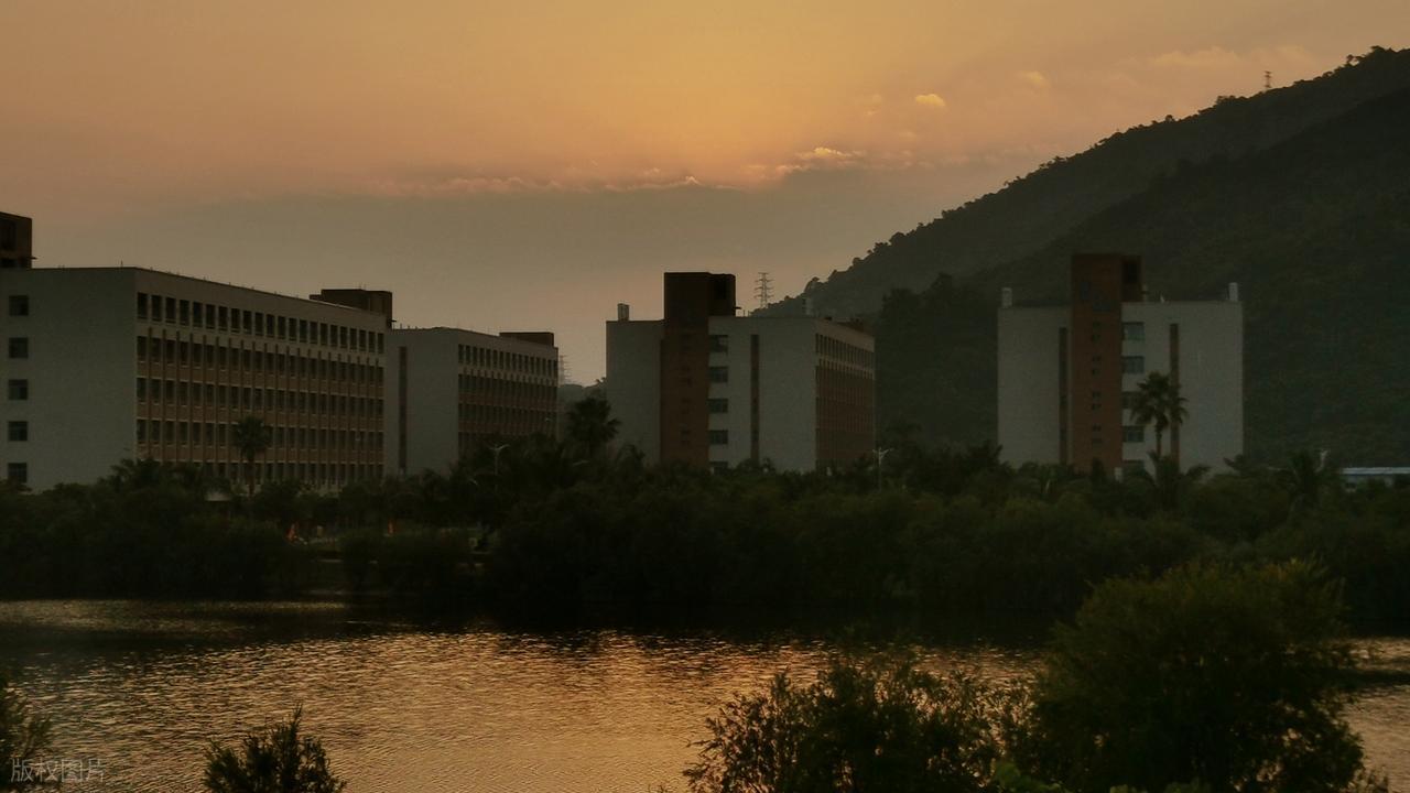黎明职业大学录取分数线_黎明职业大学介绍与报考指南_2026年江汉大学专科录取分数线（2026各省份录取分数线及位次排名）