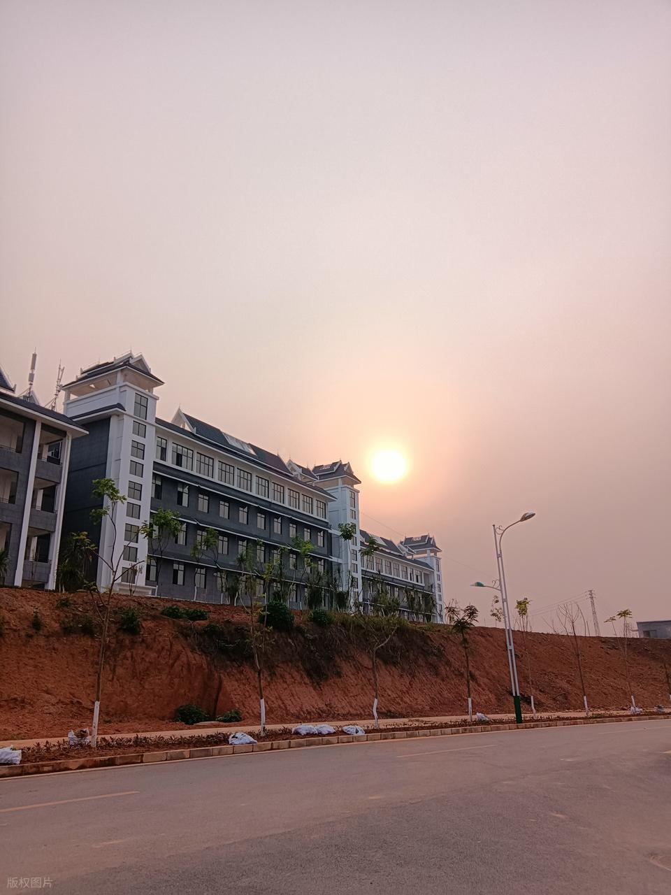 2026年江汉大学专科录取分数线（2026各省份录取分数线及位次排名）_黎明职业大学录取分数线_黎明职业大学介绍与报考指南