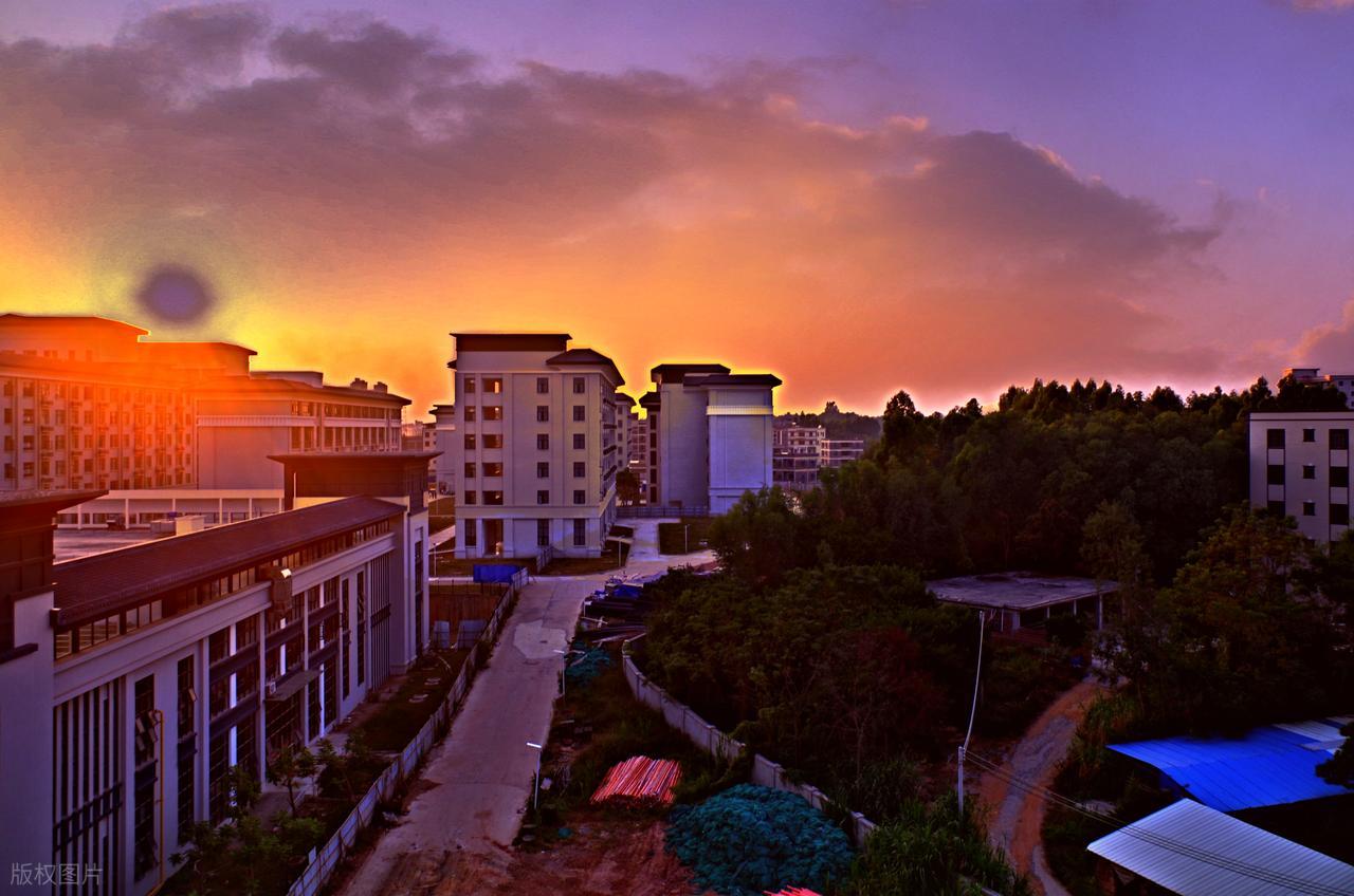 黎明职业大学录取分数线_黎明职业大学介绍与报考指南_2026年江汉大学专科录取分数线（2026各省份录取分数线及位次排名）