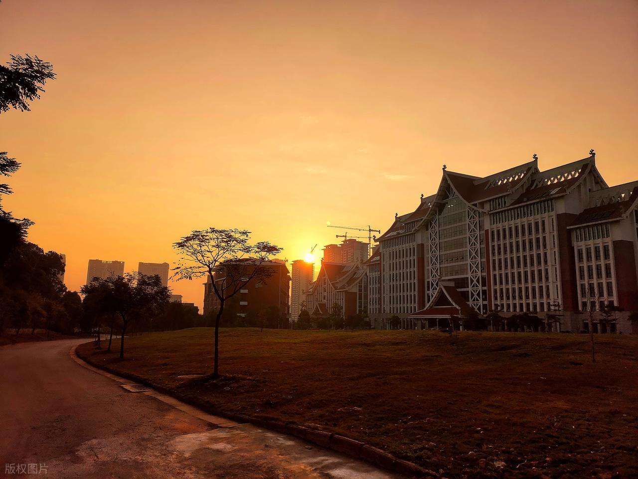 黎明职业大学录取分数线_黎明职业大学介绍与报考指南_2026年江汉大学专科录取分数线（2026各省份录取分数线及位次排名）