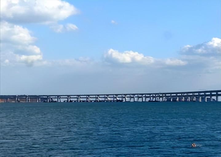 大连旅顺口百年茶馆历史故事_大连星海广场浪漫氛围_大连景点排行榜