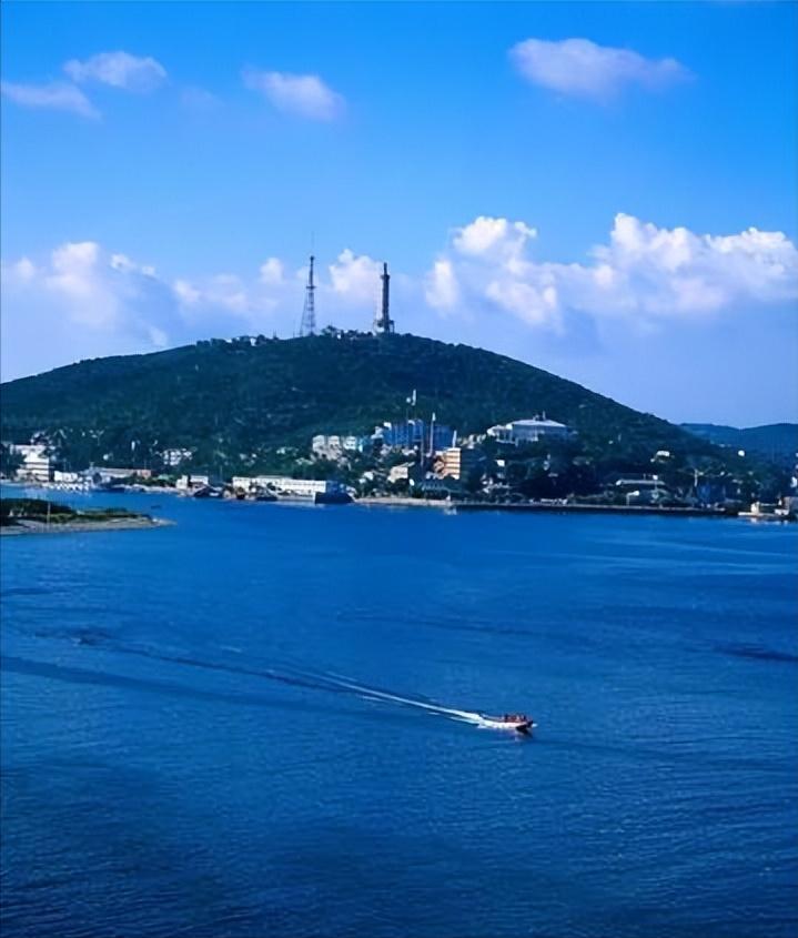 大连旅顺口百年茶馆历史故事_大连星海广场浪漫氛围_大连景点排行榜
